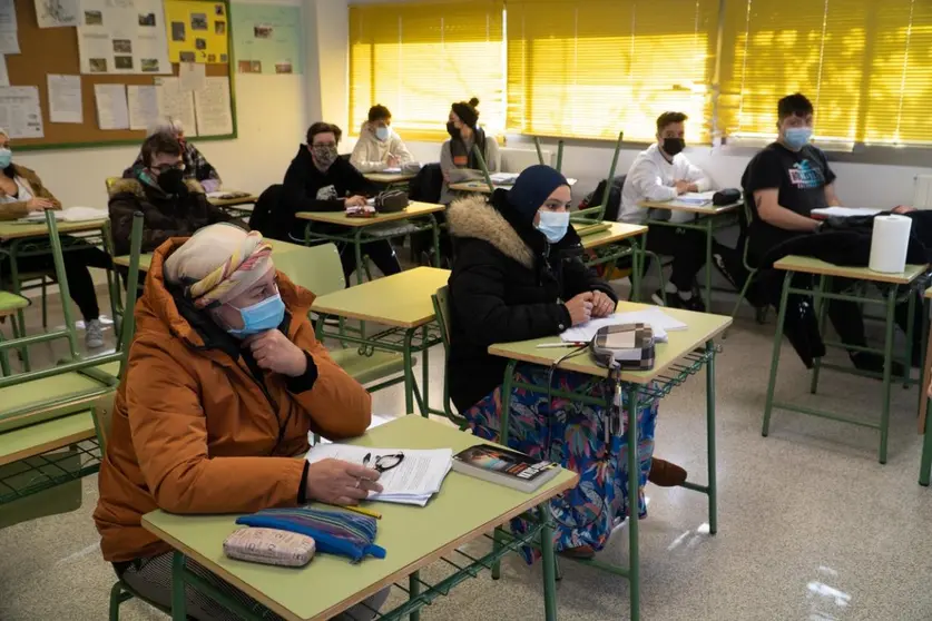 Clase de un centro con Bachillerato para adultos