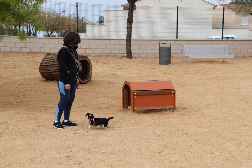 Parque canino de la calle Clara Campoamor de Manzanares