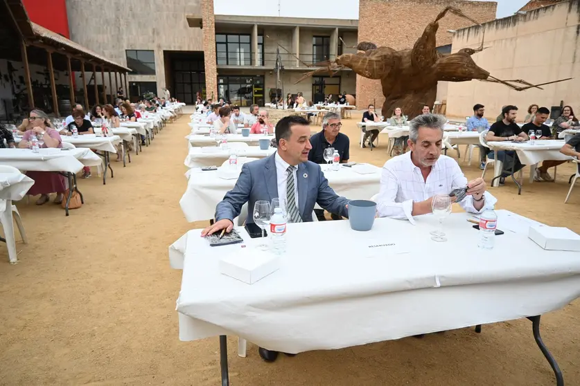 Cata de vino en el Museo del Vino