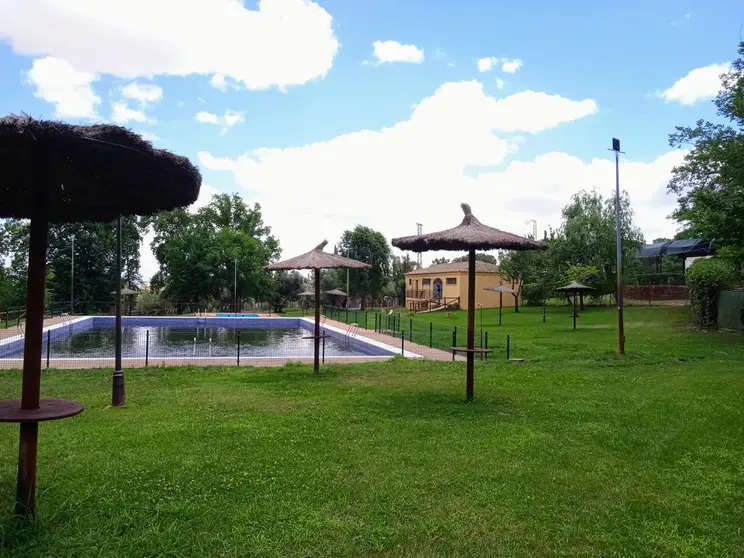 Piscina de Los Perales de Viso del Marqués