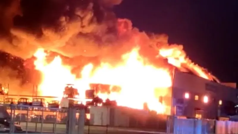 Incendio en una empresa de Manzanares