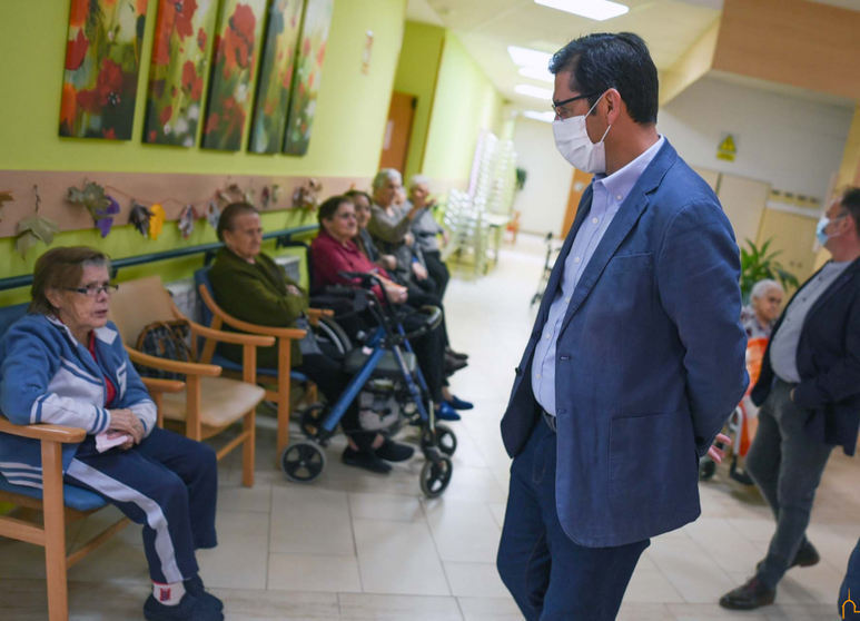 Caballero en la residencia de mayores de Moral