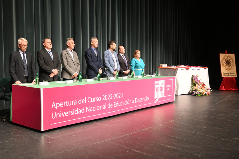 INAUGURACION UNED