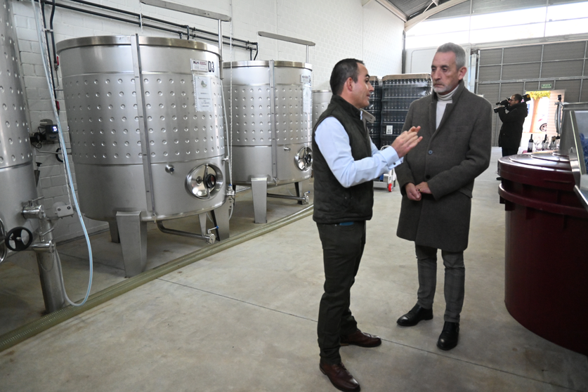 VISITA BODEGA CASA DE LA NAVA (1)