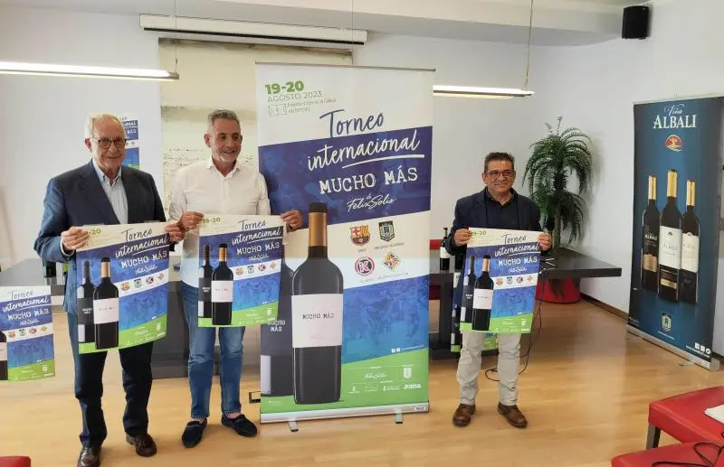 Félix Solís, Jesús Martín y Luis Palencia en la presentación del Trofeo Internacional MUCHO MÁS