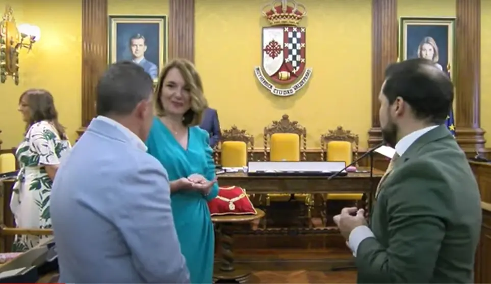 Concejales del grupo popular en instantes previos el pleno de investidura