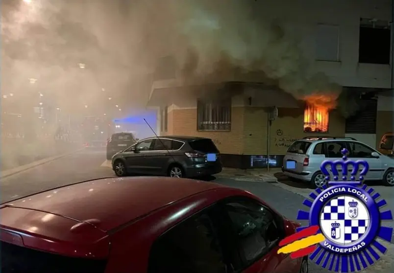 Incendio en vivienda en Avenida Primero de Julio