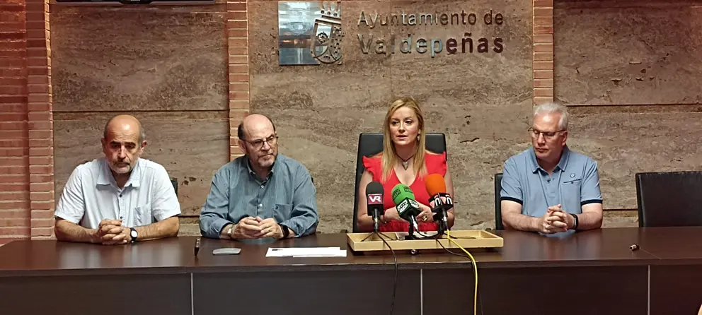 Entrega recaudación notas del vino (1)