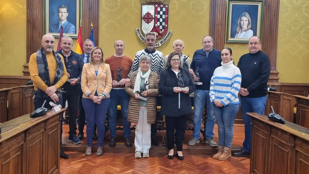 FUNCIONARIOS VALDEPE&Ntilde;AS JUBILADOS