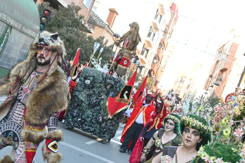 DESFILE CARROZAS Y COMPARSAS VALDEPEÑAS