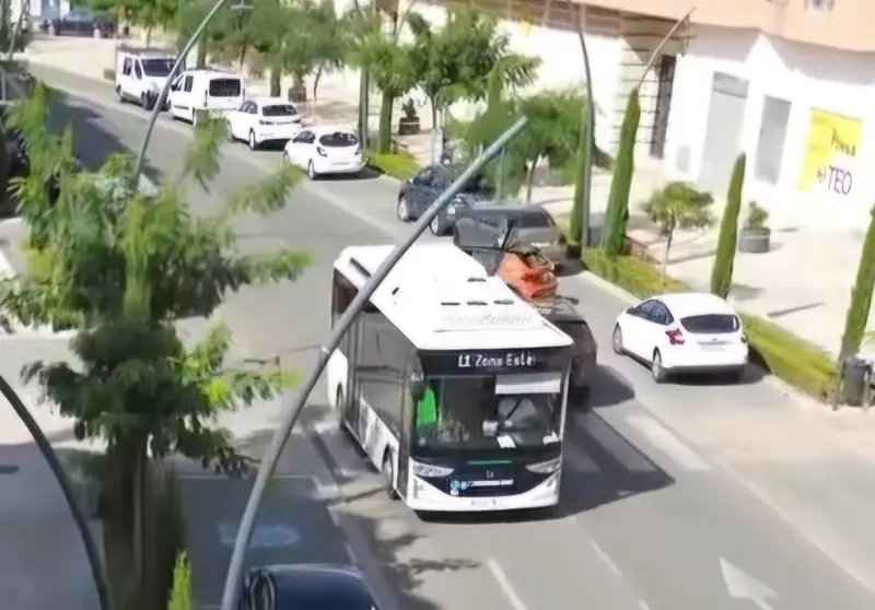 AUTOBUS URBANO ELECTRICO