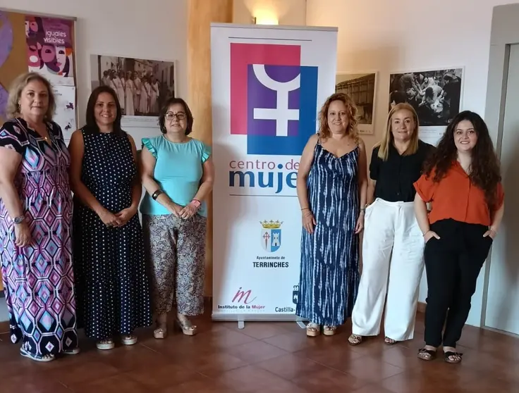 Manoli Nieto-Márquez visita Centro de la Mujer de Terrinches