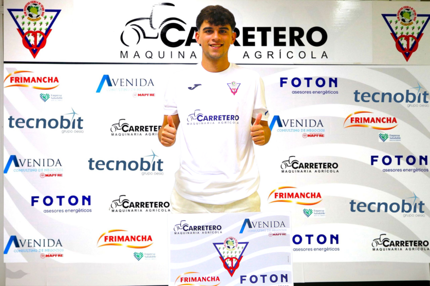 Polish_20250724_223803037 (4) (1) (3) (1)