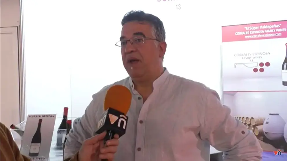 El en&oacute;logo Jos&eacute; Manuel Corrales en la Feria Nacional del Vino FENAVIN 2025