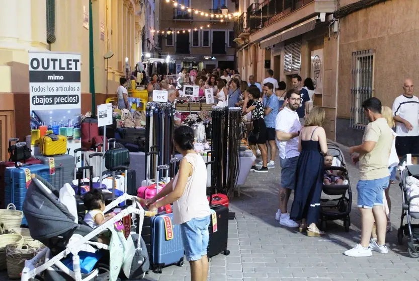 Comercio en la calle (archivo)