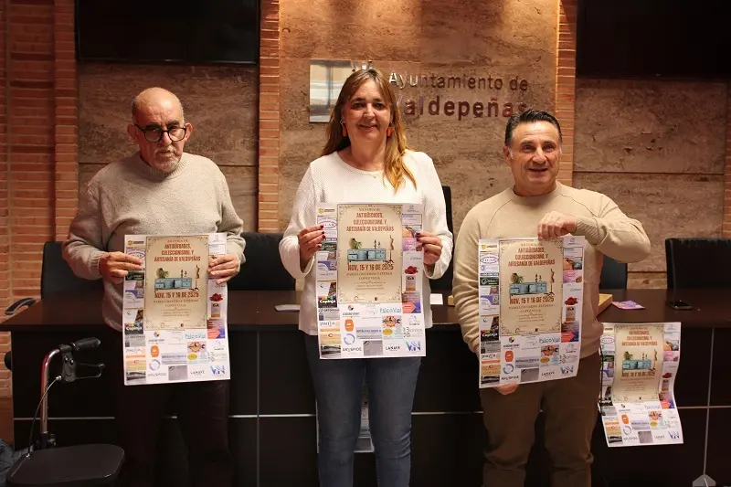 111125 VA-FERIA ANTIGUEDADES Y COLECCIONISMO