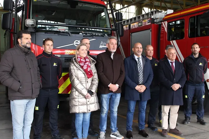 041225 VA-BOMBEROS 2