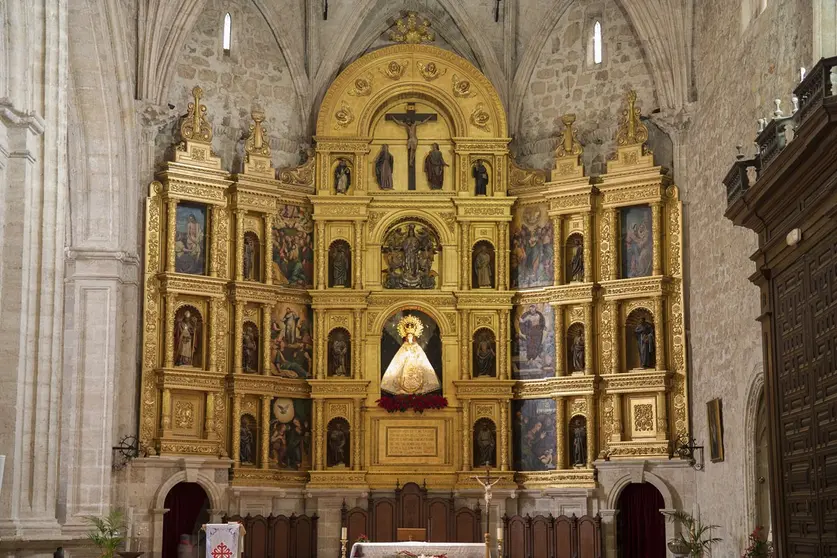 Interior de la Iglesia de La Asunción de Valdepeñas