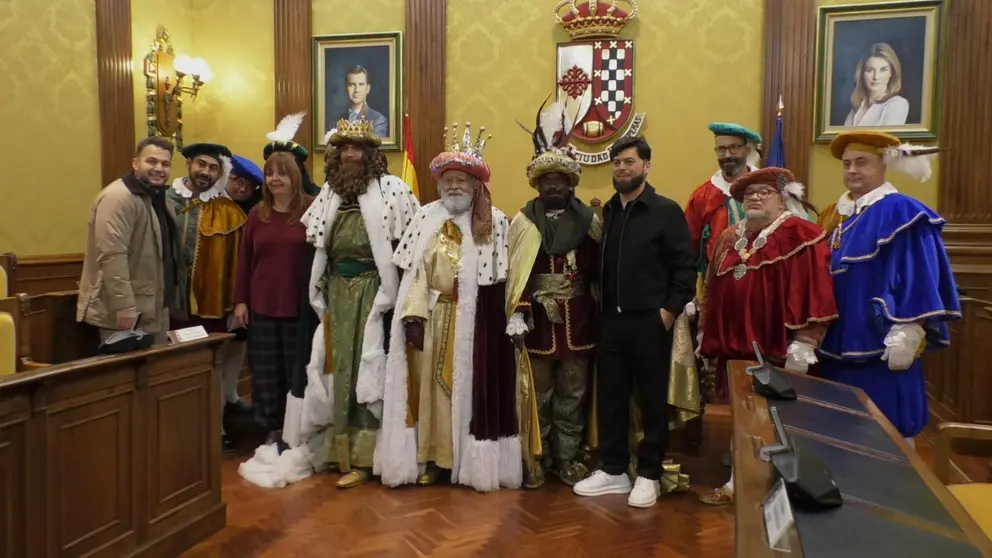REYES VALDEPE&Ntilde;AS TE REGALA NAVIDAD