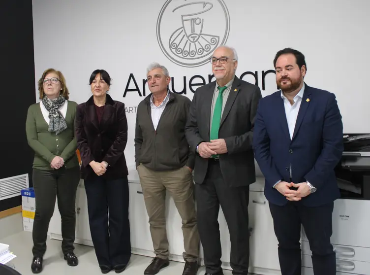 Blanca Fern&aacute;ndez visita Artesanos Queseros Manchegos 5