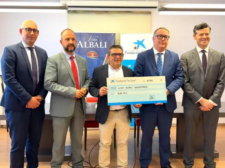 Renovaci&oacute;n Vi&ntilde;a Albali-La Caixa