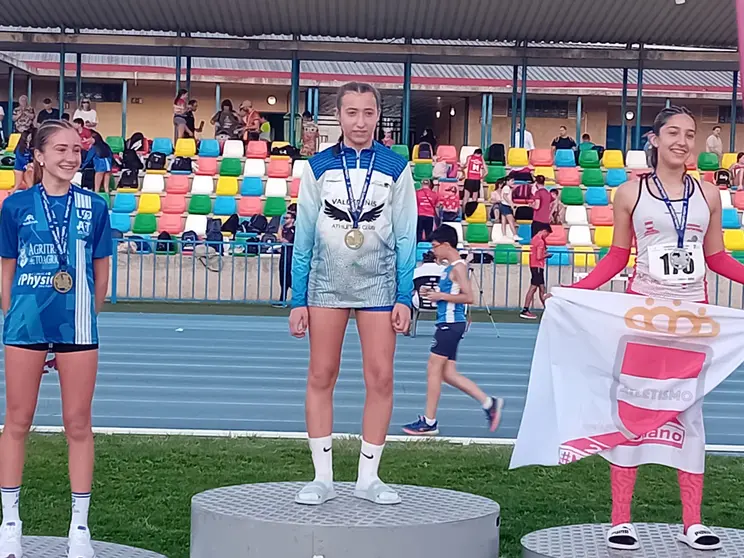 MARIA MAR&Iacute;N CAMPEONA CASTILLA LA MANCHA DE JABALINA SUB14