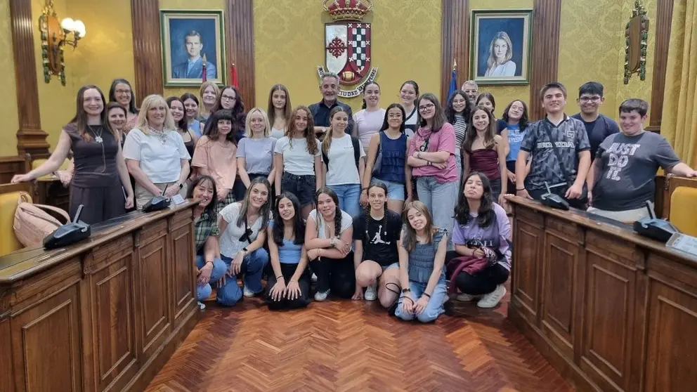 Recibimiento Jes&uacute;s Mart&iacute;n a alumnos erasmus