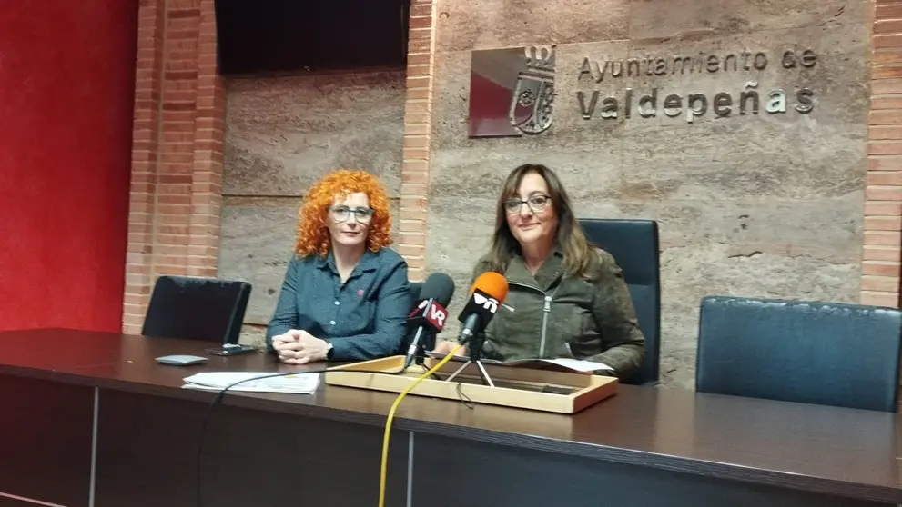 Concejalas de VOX de Valdepe&ntilde;as