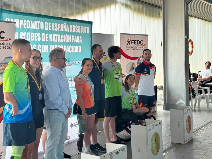 Beatriz L&eacute;rida en el podio