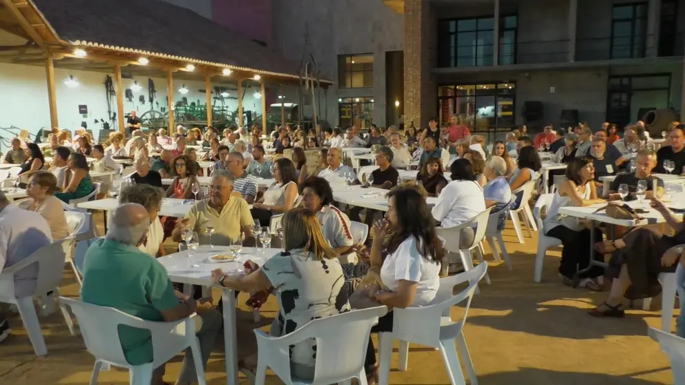 4&ordf; noche XIV Notas del Vino