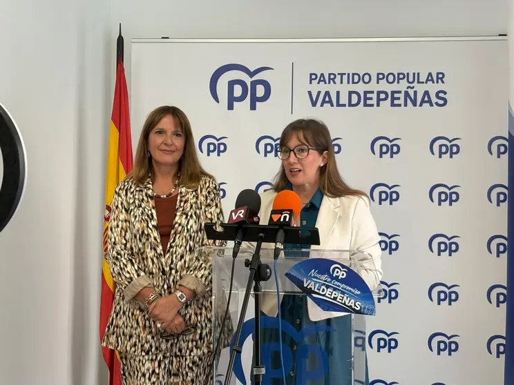 Tania Andicoberry y C&aacute;ndida Tercero