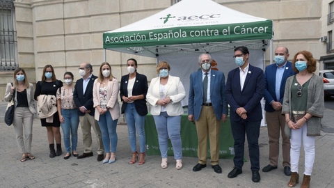 0ea0e8797ce553e1f2fef81bff857868_2_XL