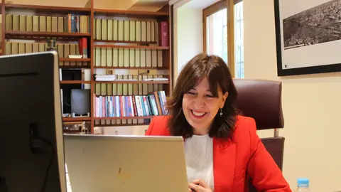 BLANCA FERNANDEZ ENTREVISTA ONLINE CEIP STA CRUZ MUDELA