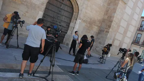 PAIS PARA ESCUCHARLO VALDEPEÑAS