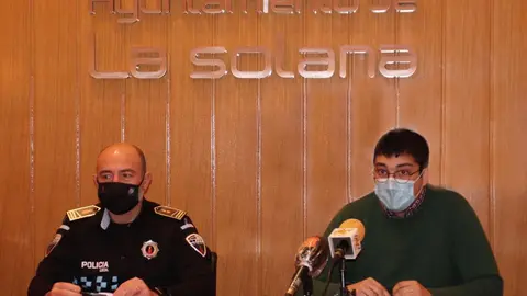 Antonio Velasco y Eulalio Díaz-Cano durante la presentación de la memoria