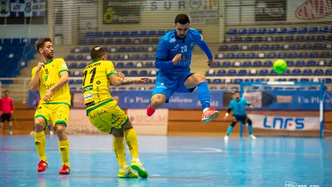 Chino en el Viña Albali Valdepeñas 1-2 Jaén Paraíso Interior 

Foto: ACP-FSV