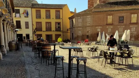 Terraza plaza Mayor de La Solana

Foto: Gaceta de La Solana