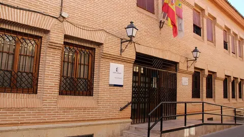 Fachada Centro Mayores de La Solana