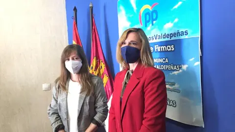 Tania Andicoberry y Cándida Tercero