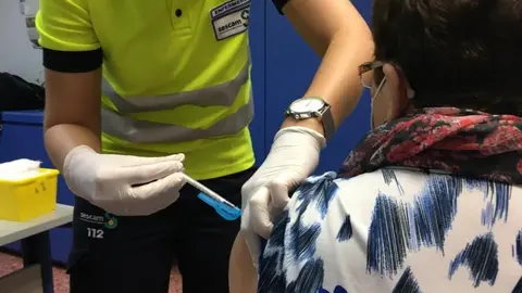 Vacunación de población de más de 80 años