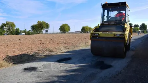 Arreglo de caminos en Daimiel