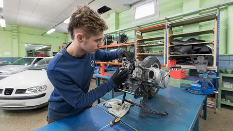 Grado medio de automoción
Foto: Salesians Sarriá