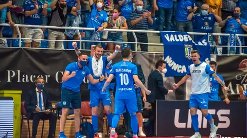 Dani Santos celebrando su gol en la victoria del Viña Albali frente al Levante
Foto: ACP-FSV