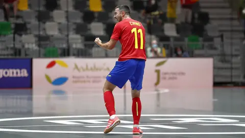 Chino celebrando su gol frente a Japón
Foto: RFEF