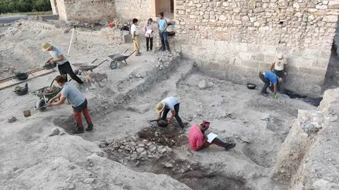 Curso de arqueología en Calatrava la Vieja