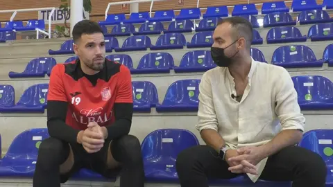 Javi Garoz entrevistando a Edu Sousa en HD Hoy Deportes