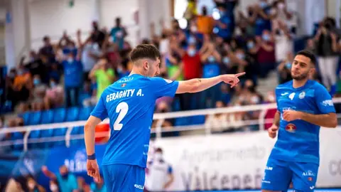 Geraghty celebrando su gol en el Viña Albali Valdepeñas 2-2 Jimbee Cartagena

Foto: ACP-FSV