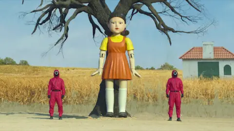 Escena del juego del escondite inglés en 'El juego del calamar'

Foto: Netflix