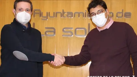 Barnardo Peinado y Eulalio Día-Cano escenifican el acuerdo de presupuestos