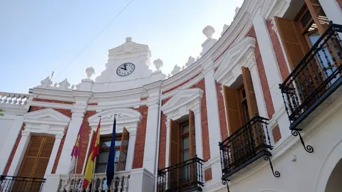 Fachada del Ayuntamiento de Manzanares